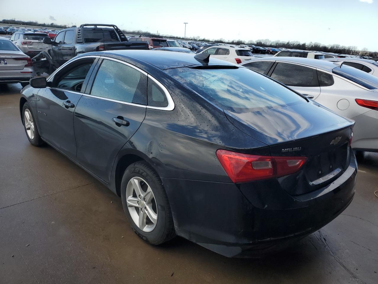 2021 Chevrolet Malibu - Image 2