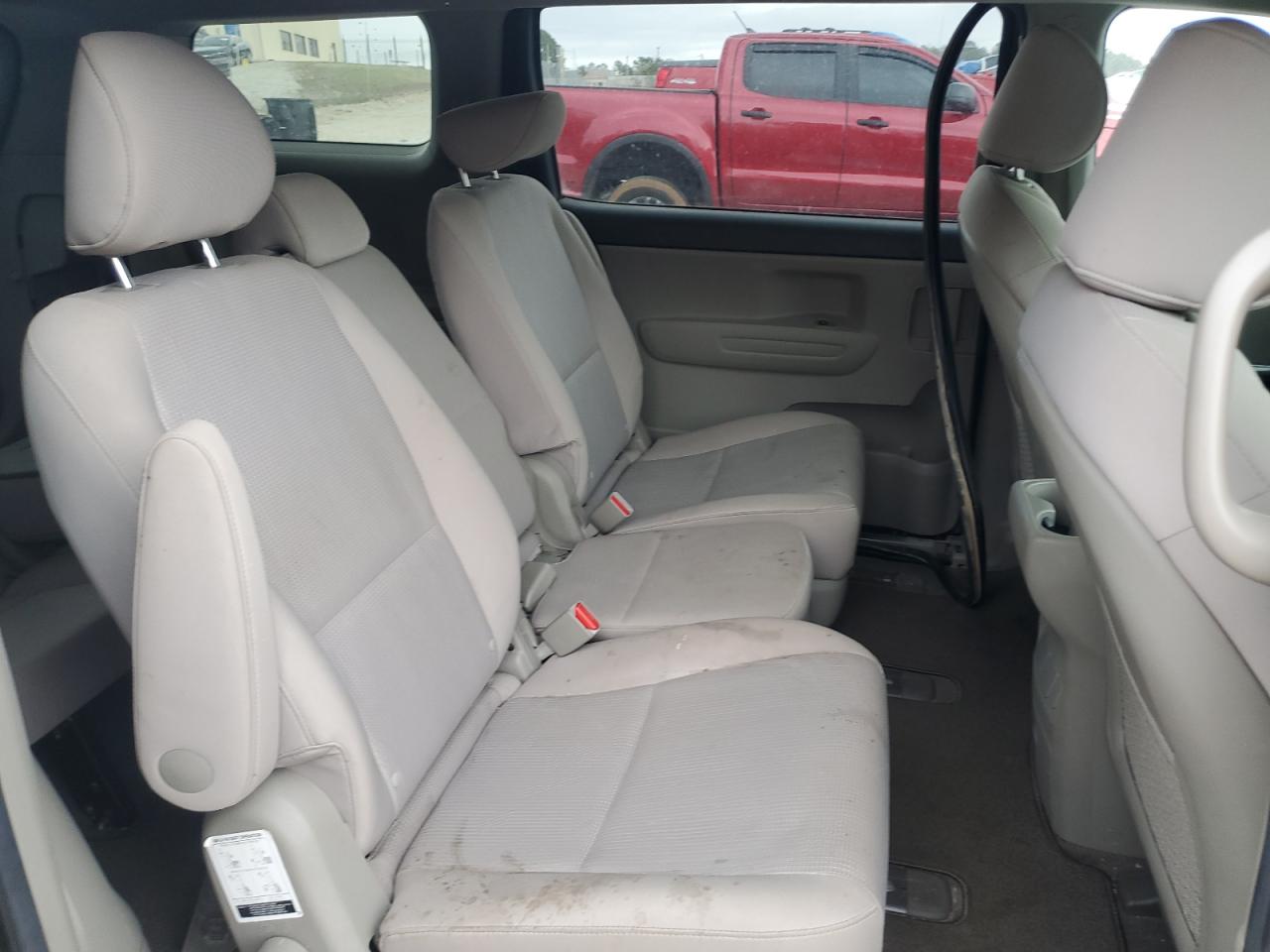 2020 Kia Sedona - Image 11