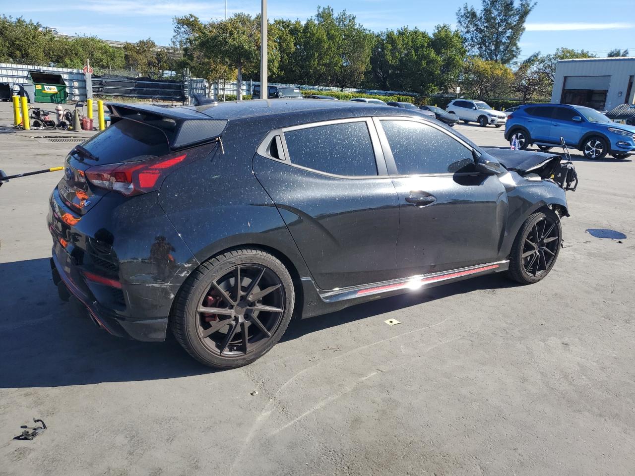 2020 Hyundai Veloster - Image 3