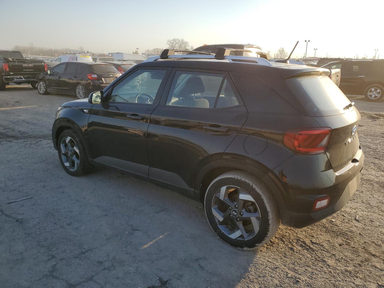 2023 Hyundai Venue - Image 2