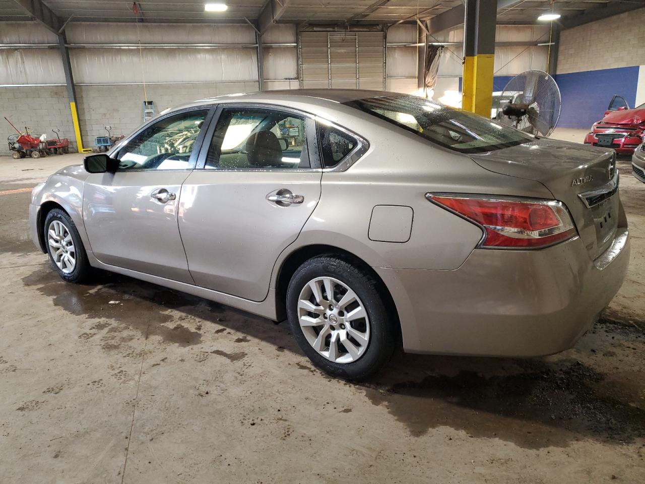 2015 Nissan Altima - Image 2