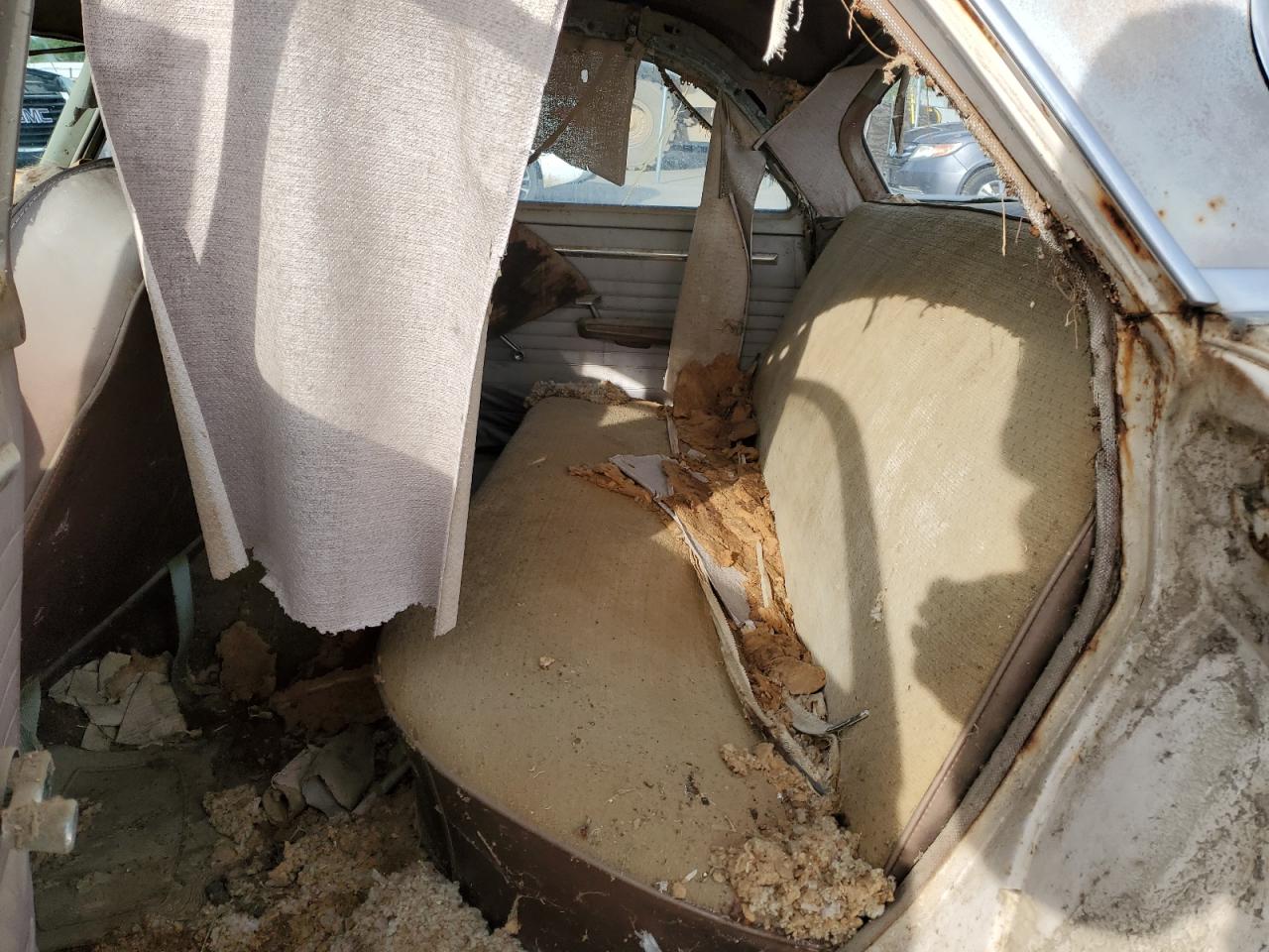 1962 Chrysler Newport VIN: 8123144504 Lot: 48938075