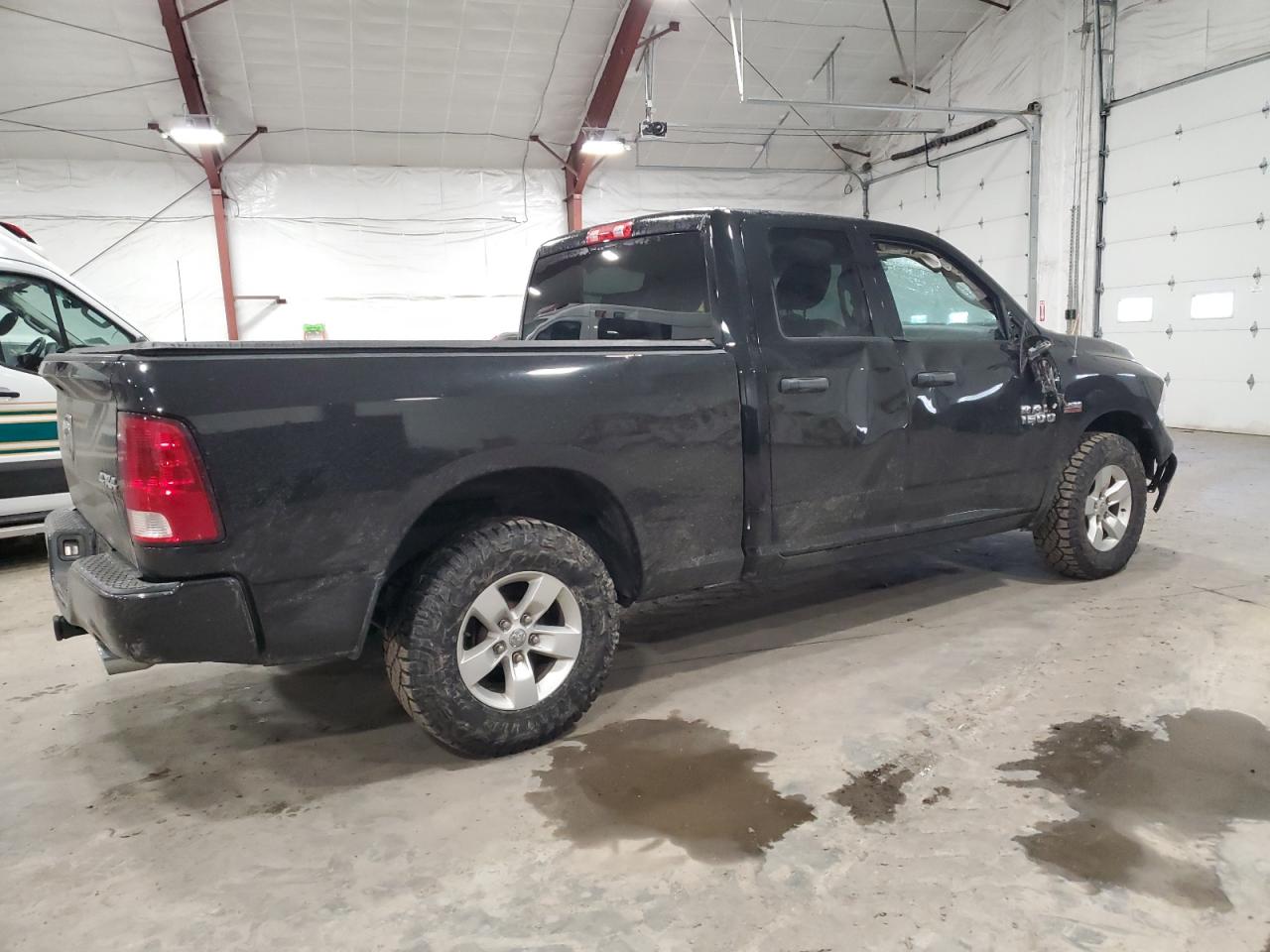 2017 RAM 1500 - Image 3