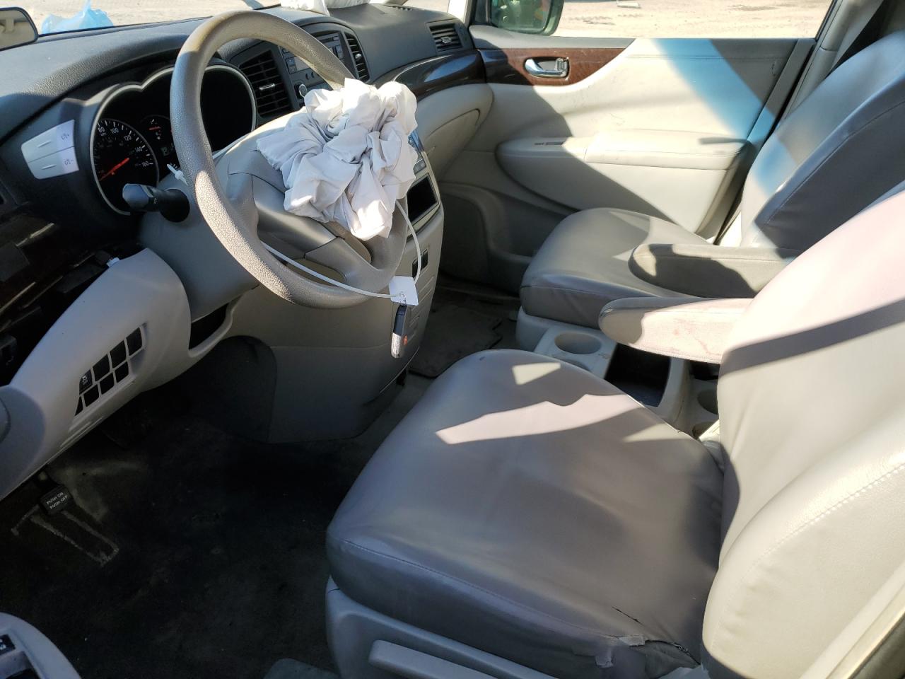 2015 Nissan Quest - Image 7