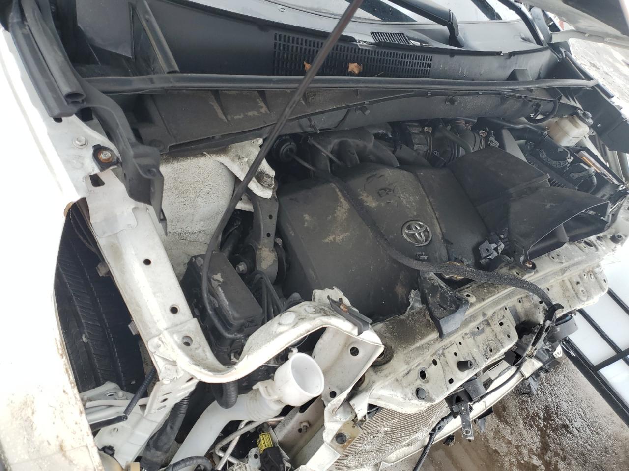 2019 Toyota Highlander - Image 12