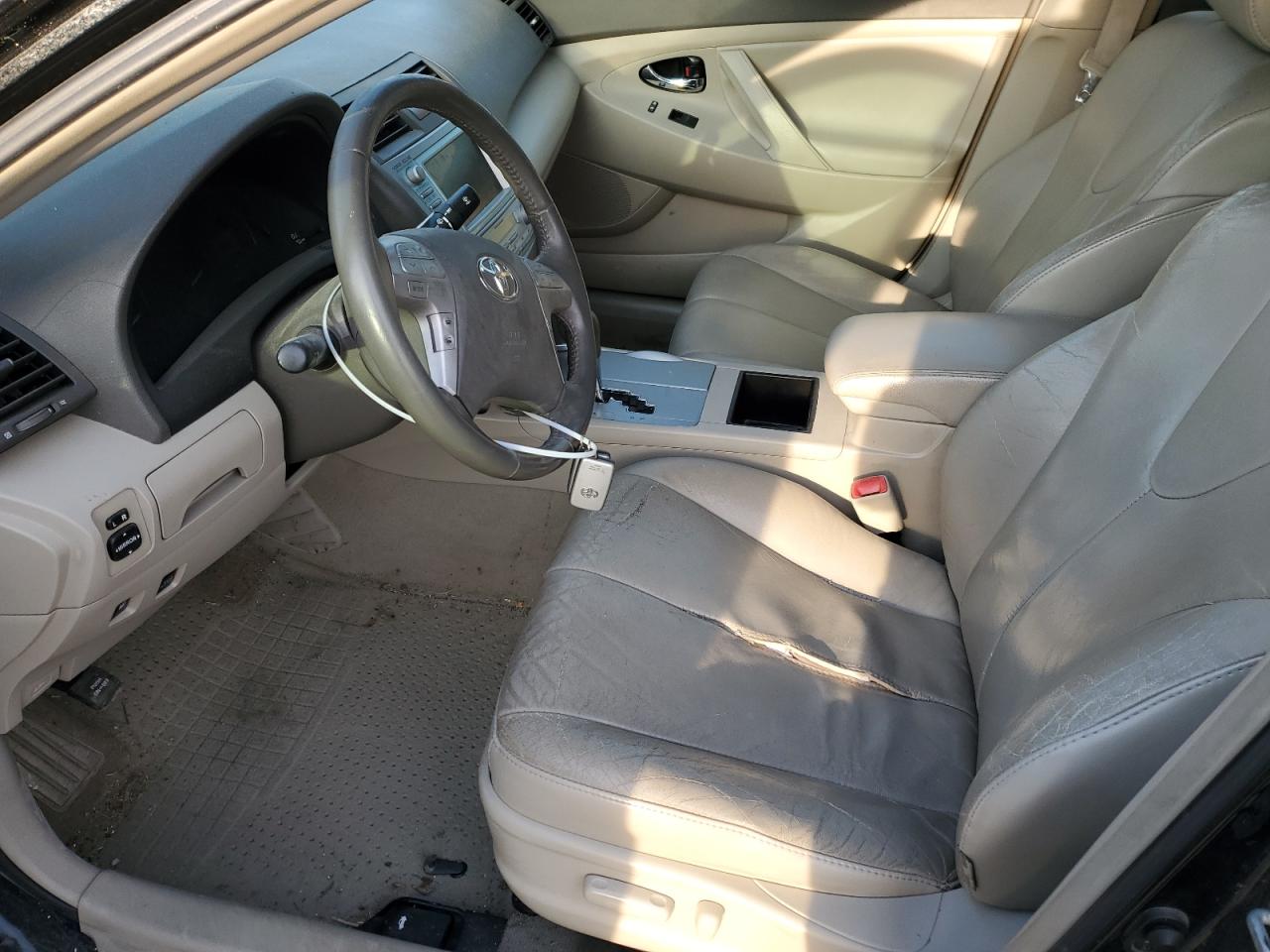 2009 Toyota Camry - Image 7