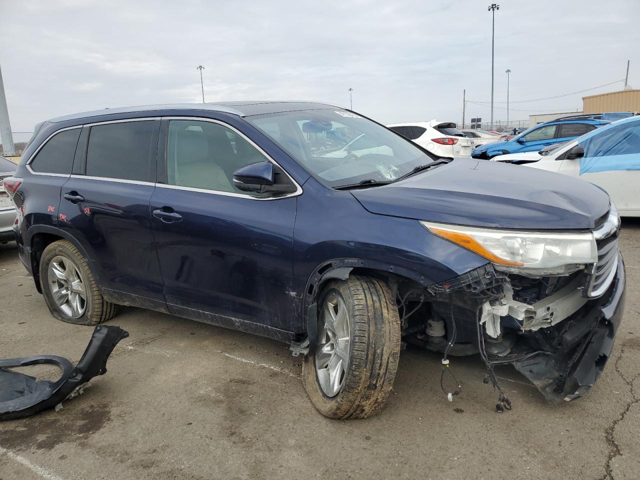 2015 Toyota Highlander - Image 4