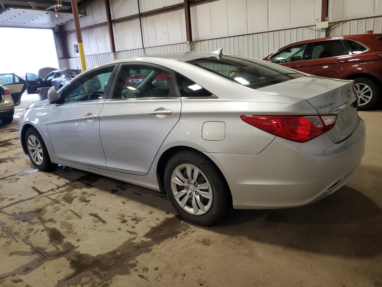 2011 Hyundai Sonata - Image 2