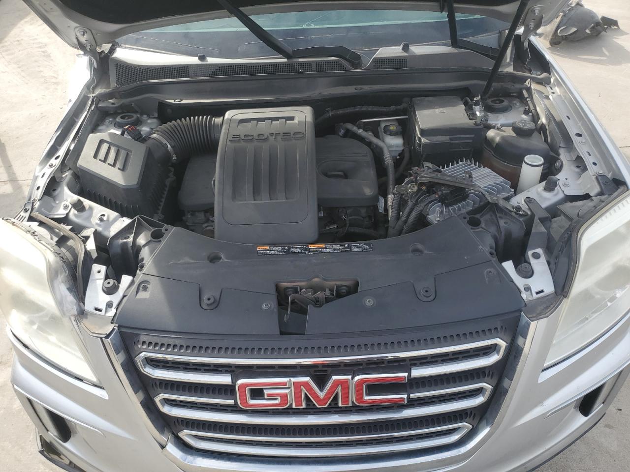 2016 GMC Terrain - Image 13