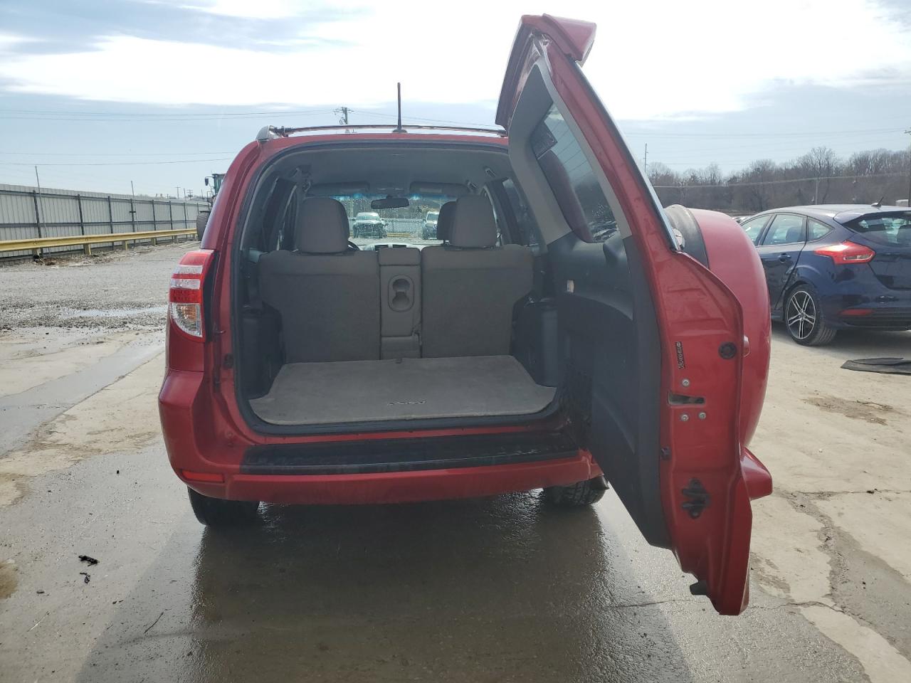 2012 Toyota RAV 4 - Image 6