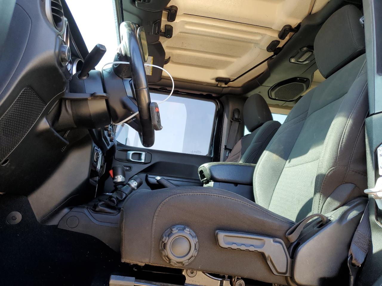 2020 Jeep Wrangler - Image 7
