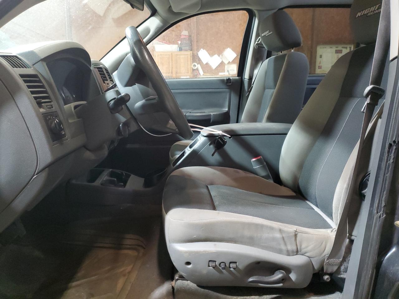 2006 Dodge Dakota - Image 7