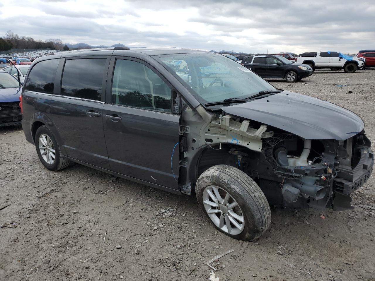 2019 Dodge Caravan - Image 4