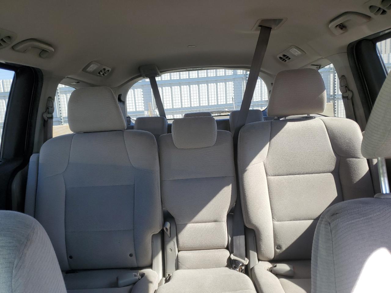 2012 Honda Odyssey - Image 10