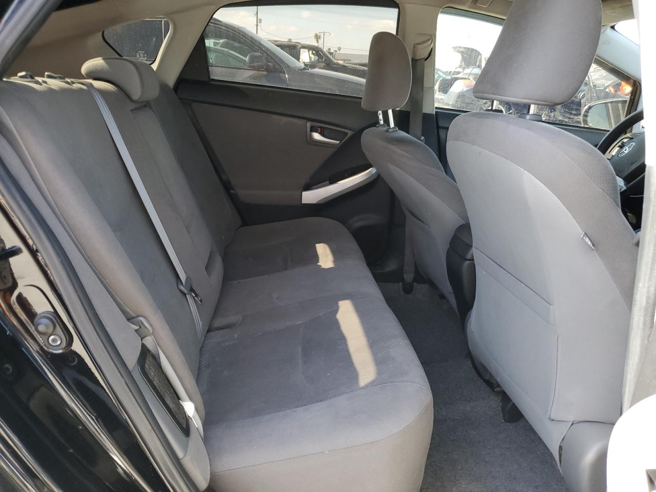 2013 Toyota Prius - Image 11