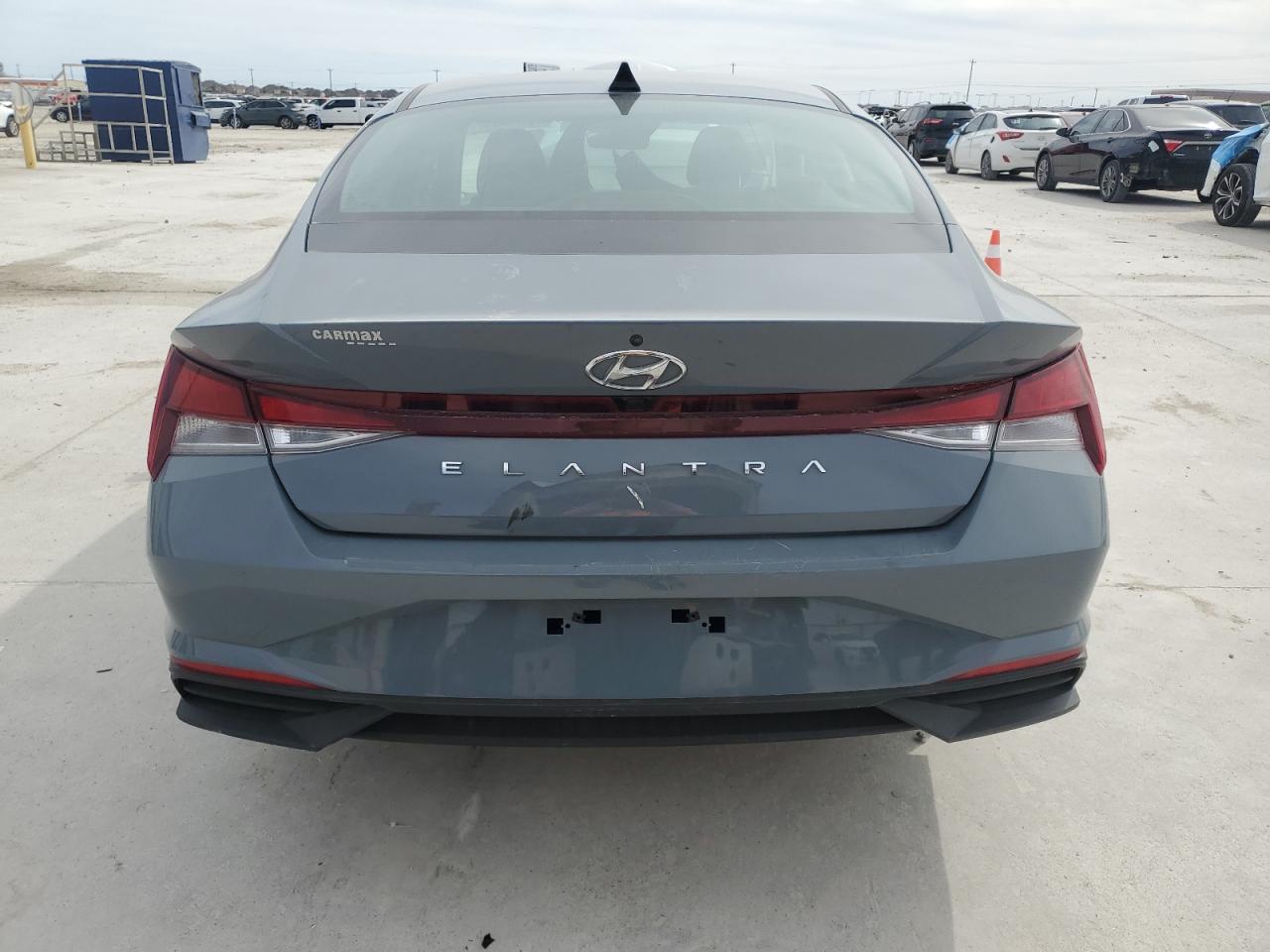 2021 Hyundai Elantra - Image 6