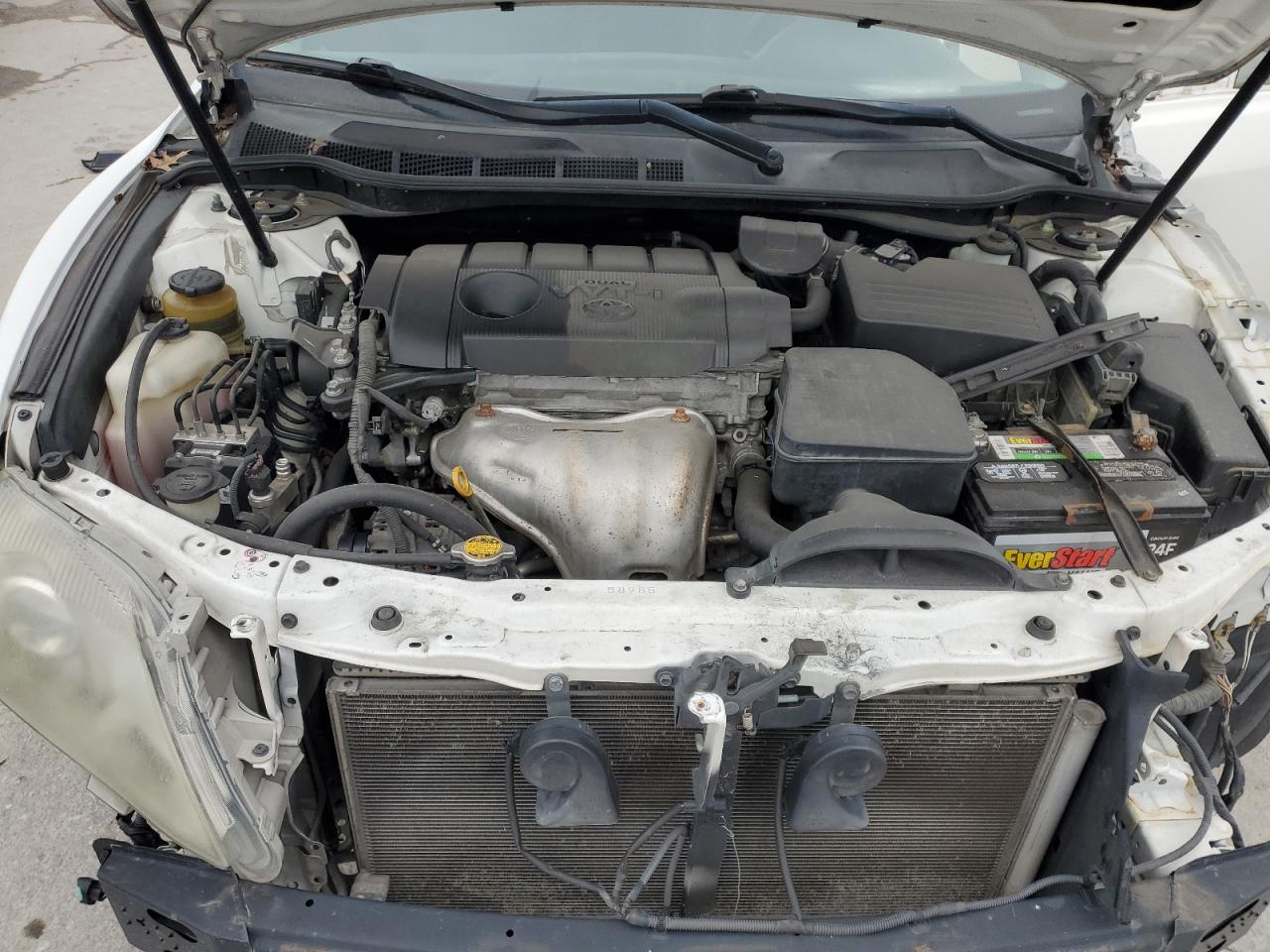 2011 Toyota Camry - Image 11