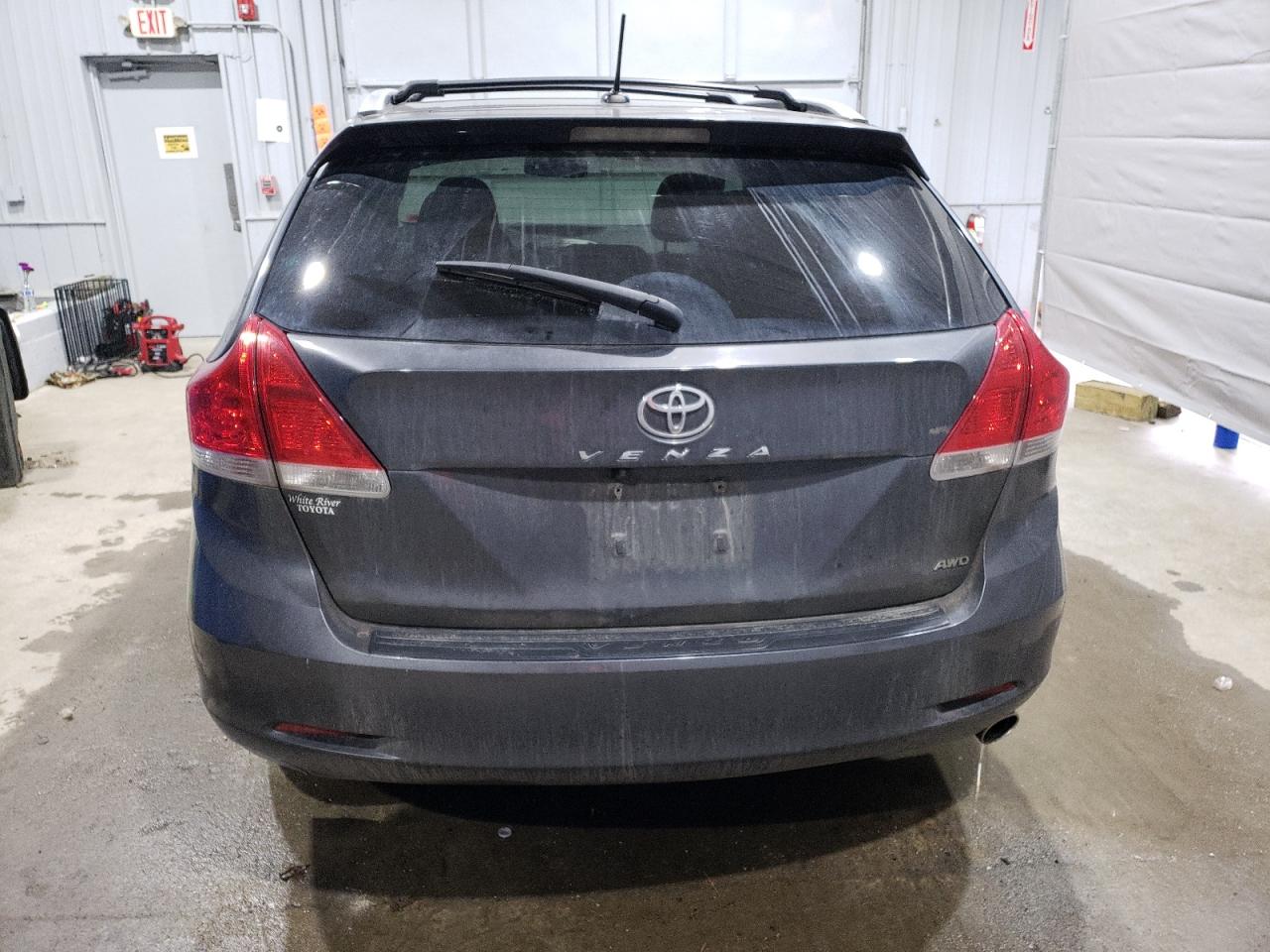 2011 Toyota Venza - Image 6