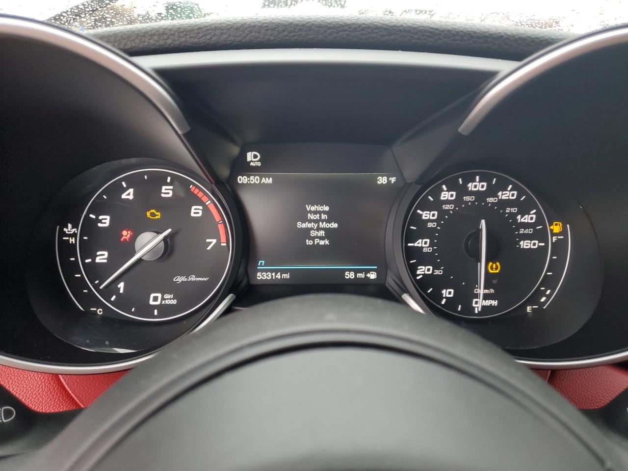 2020 Alfa Romeo Giulia - Image 9