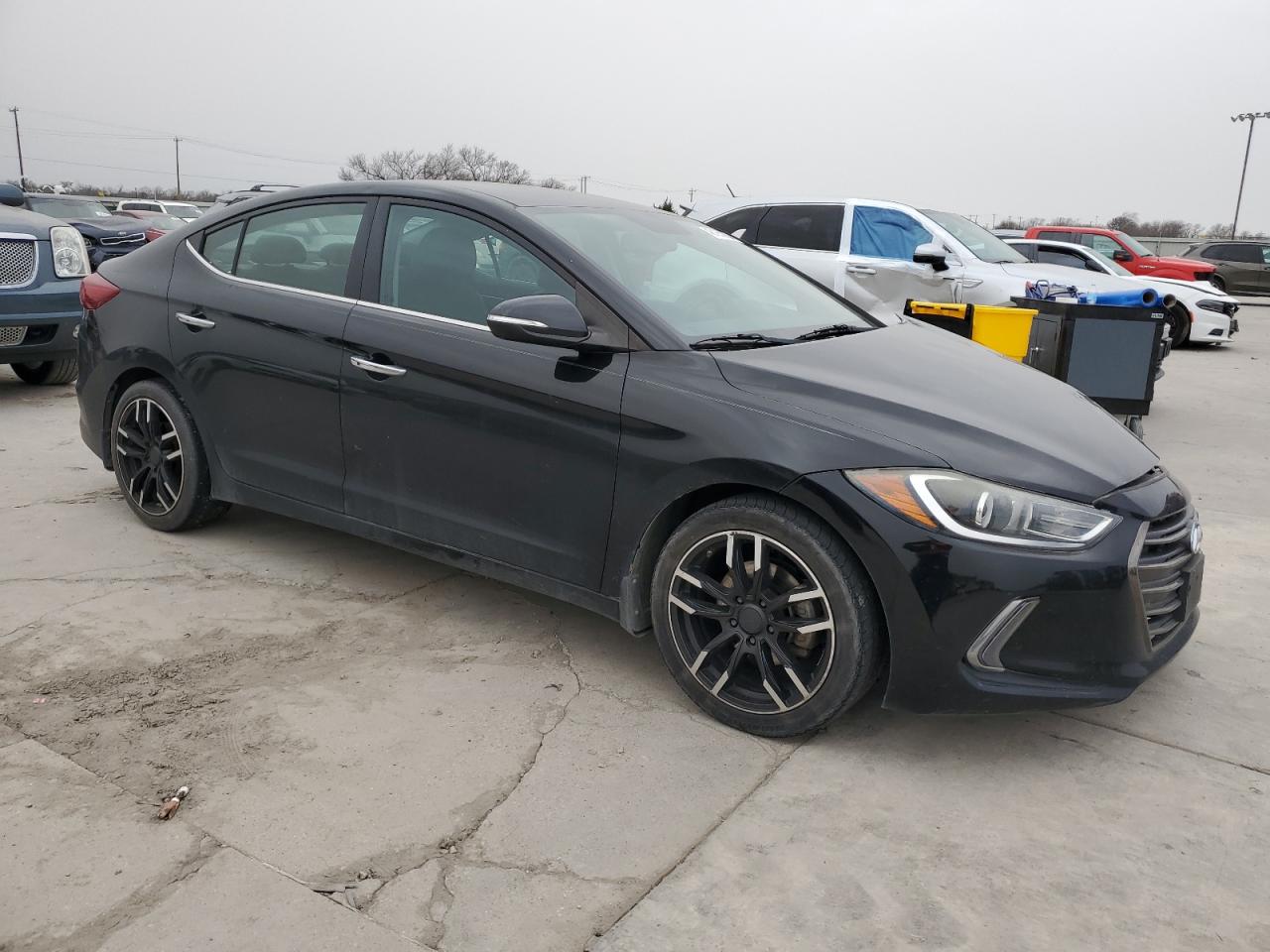 2017 Hyundai Elantra - Image 4