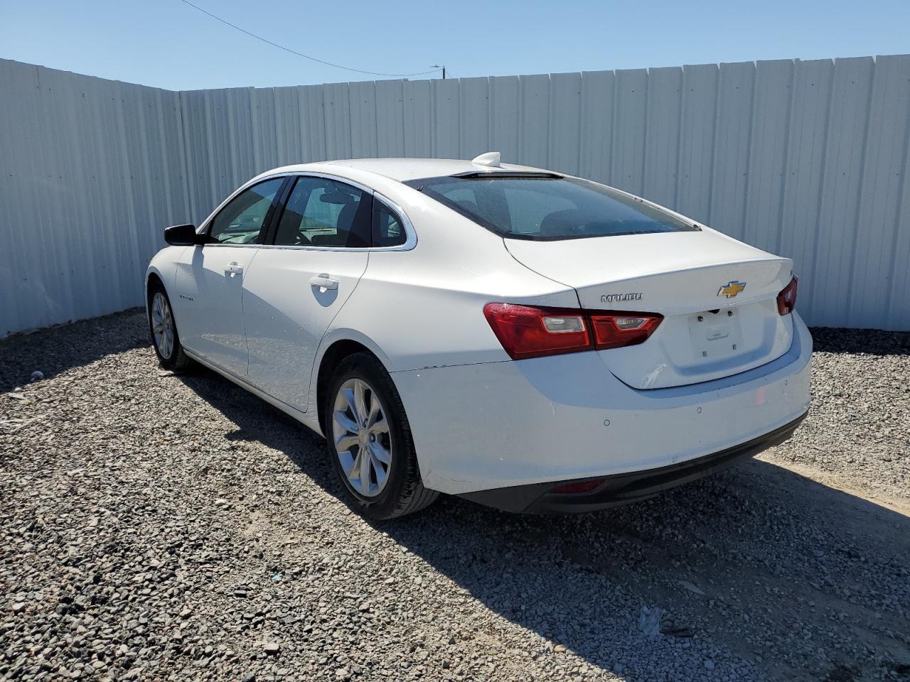 2023 Chevrolet Malibu - Image 2