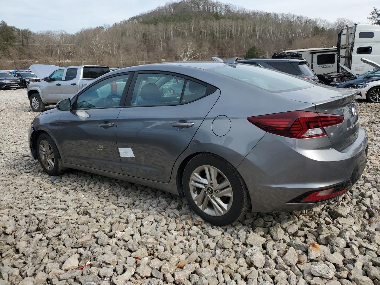 2019 Hyundai Elantra - Image 2