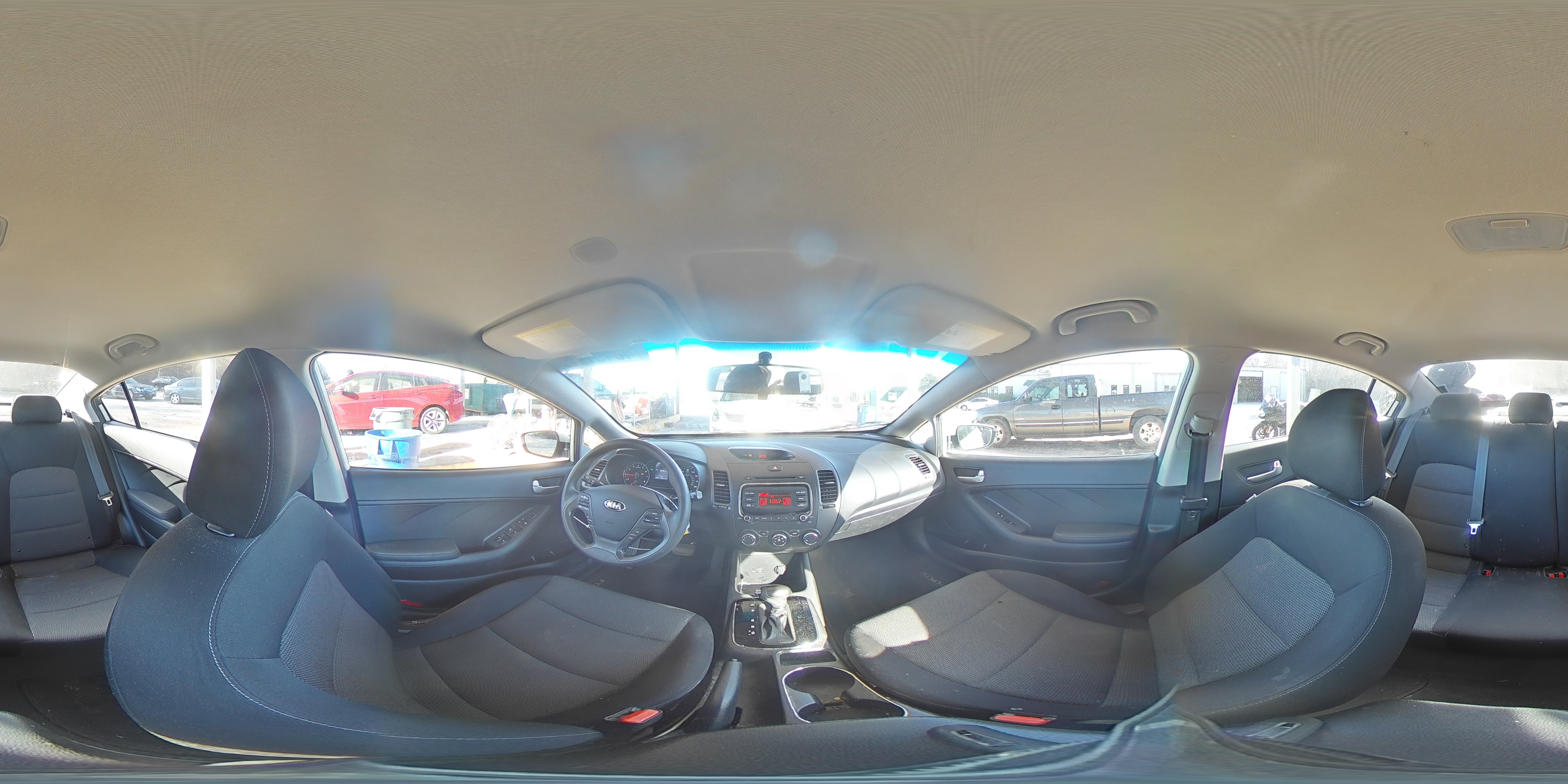 2018 Kia Forte - Image 13