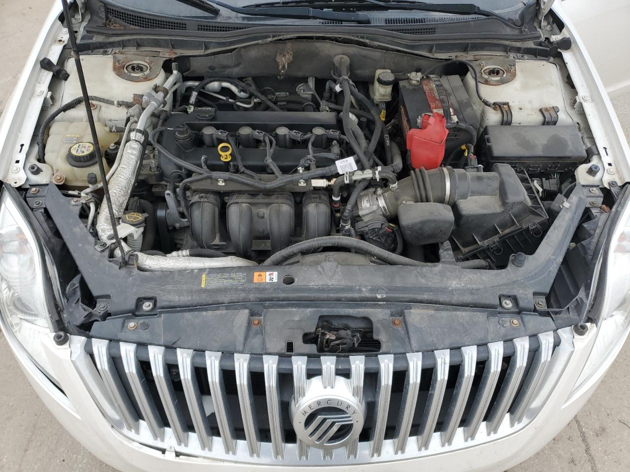 2010 Mercury Milan - Image 12