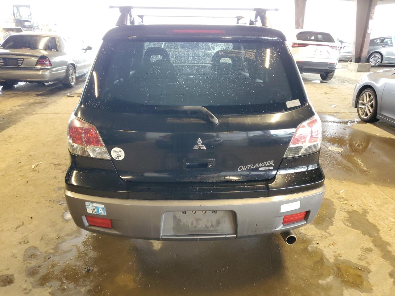 2003 Mitsubishi Outlander - Image 6
