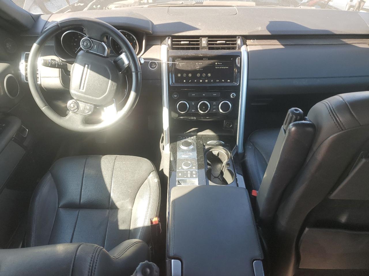2017 Land Rover Discovery - Image 8