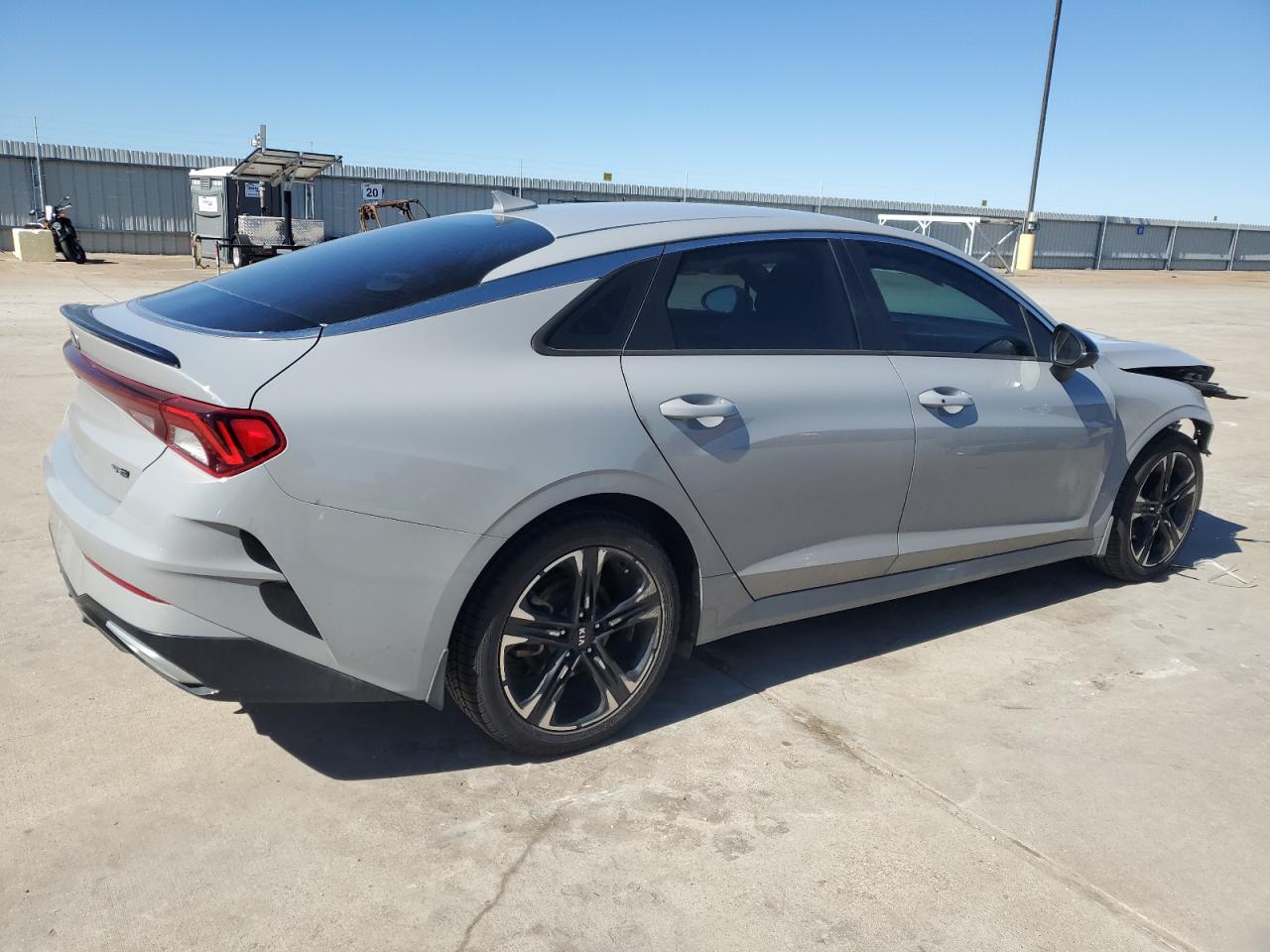 2021 Kia K5 - Image 3