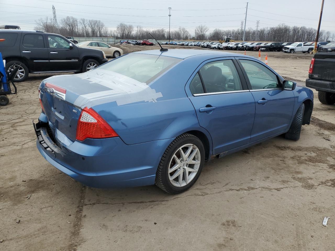 2010 Ford Fusion - Image 3