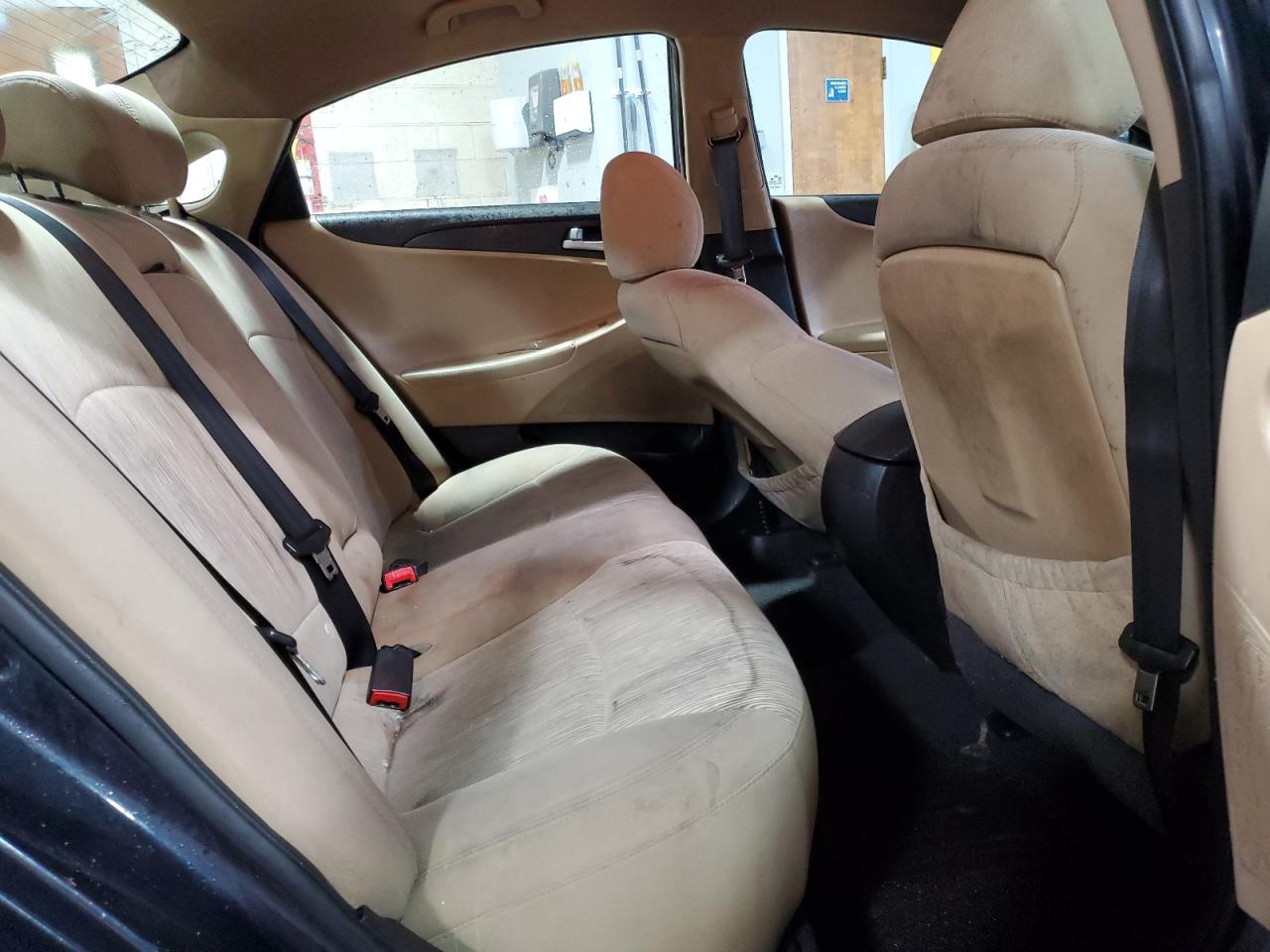 2013 Hyundai Sonata - Image 10