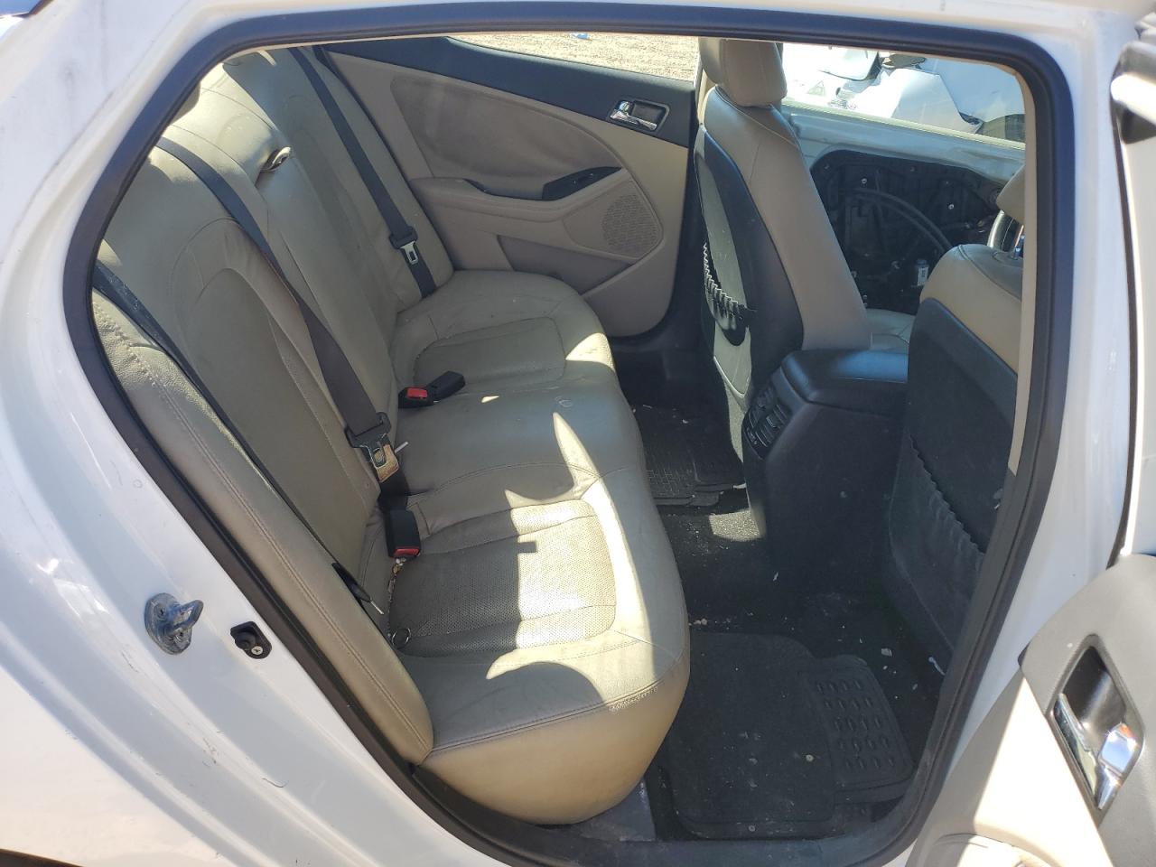 2012 Kia Optima - Image 10