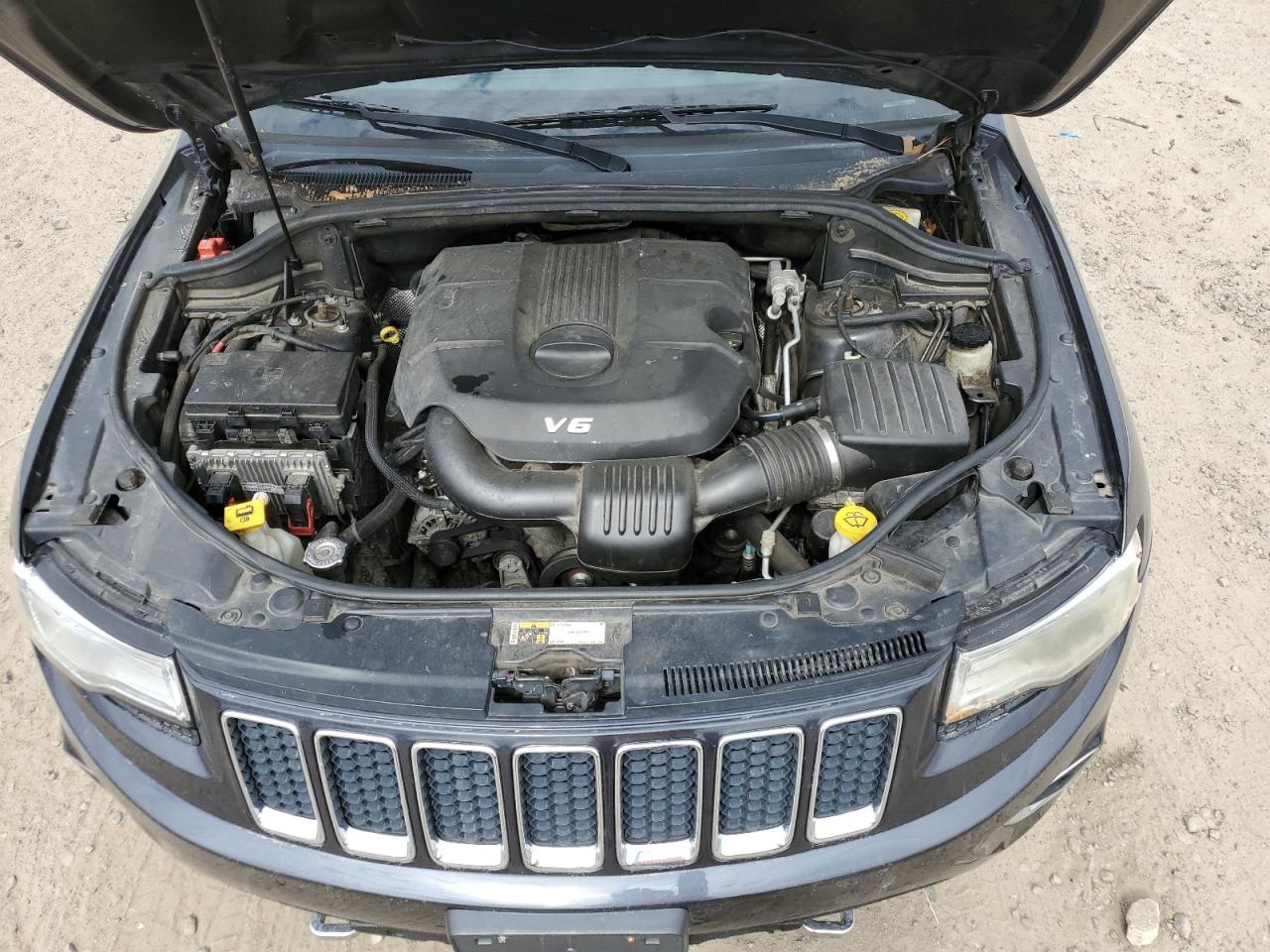 2015 Jeep Grand Cherokee - Image 14
