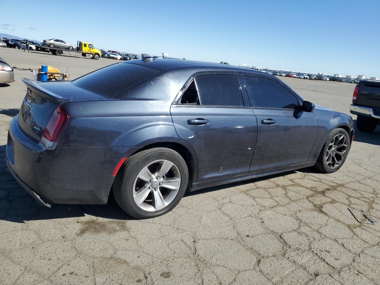 2016 Chrysler 300 - Image 3