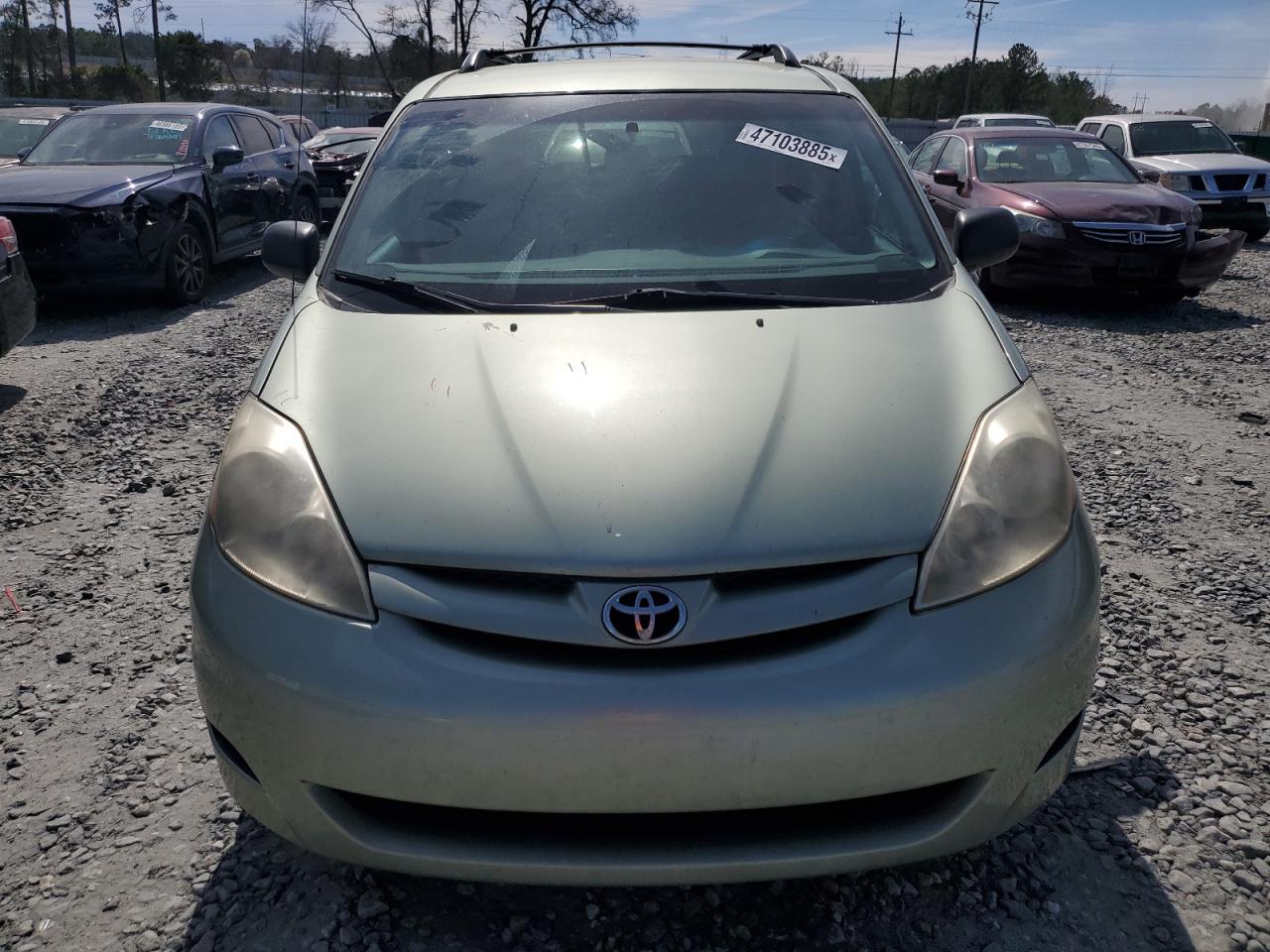 2010 Toyota Sienna - Image 5