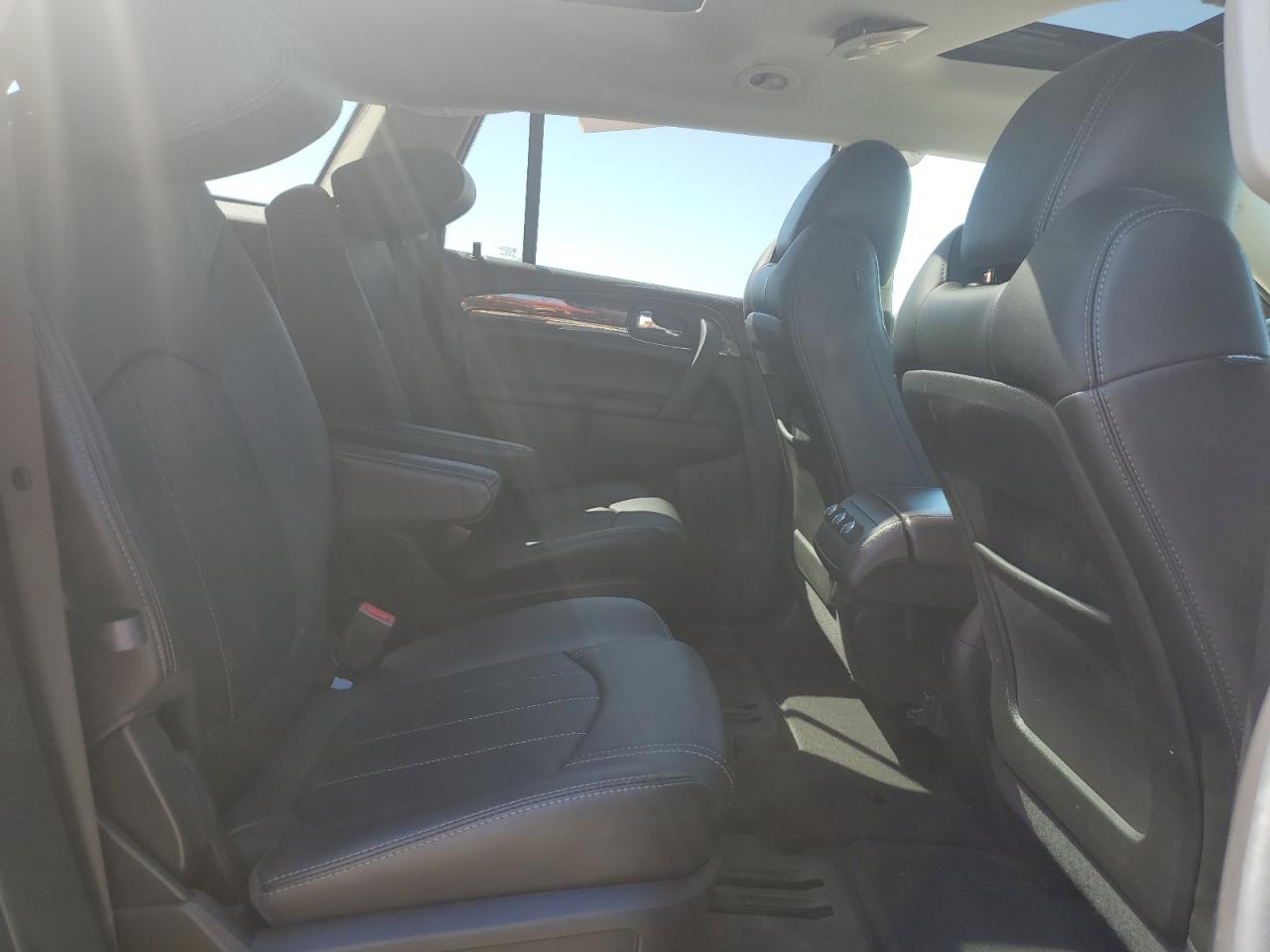 2015 Buick Enclave VIN: 5GAKRBKD2FJ379372 Lot: 48842375