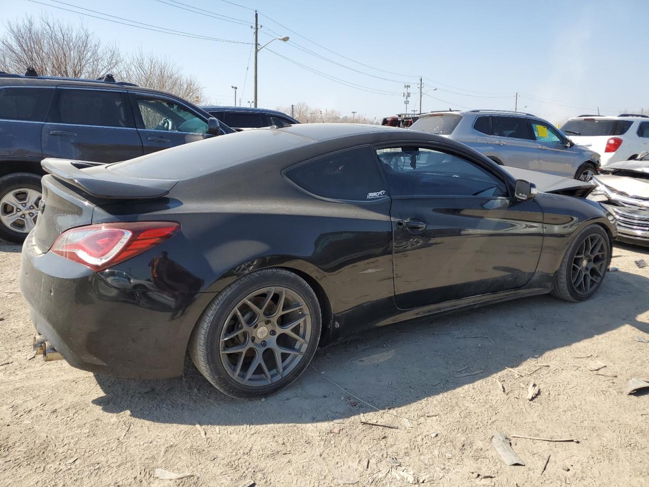2010 Hyundai Genesis - Image 3