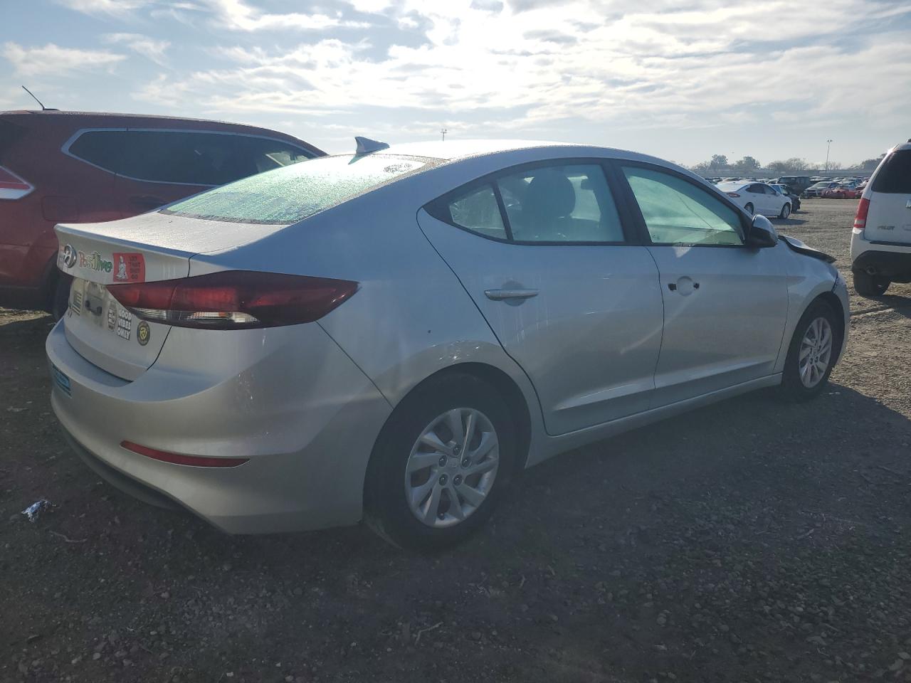 2017 Hyundai Elantra - Image 3
