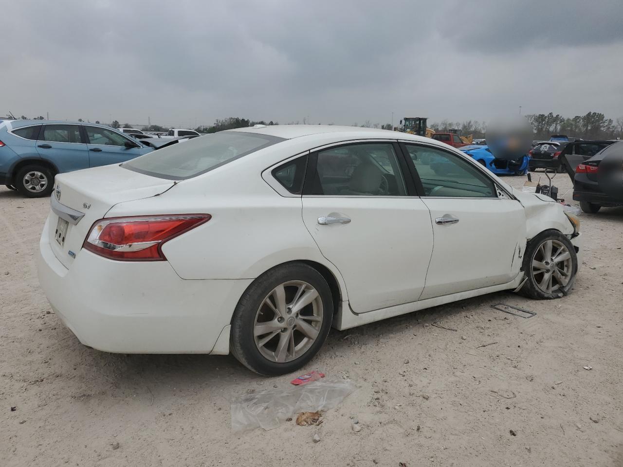 2013 Nissan Altima - Image 3