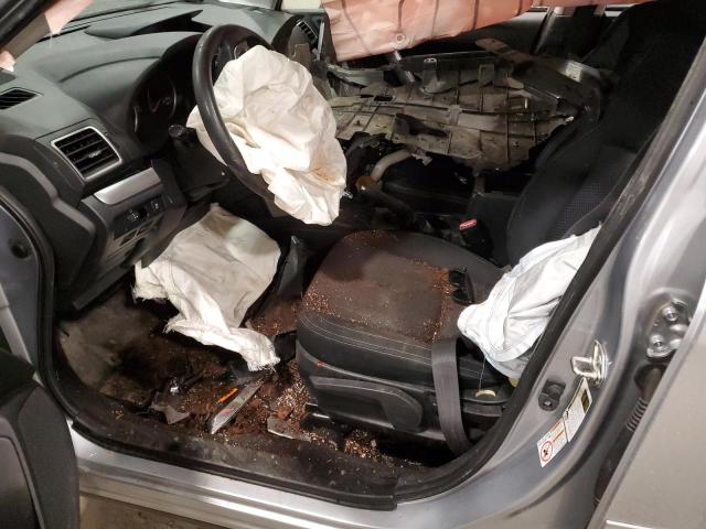  SUBARU FORESTER 2018 Srebrny