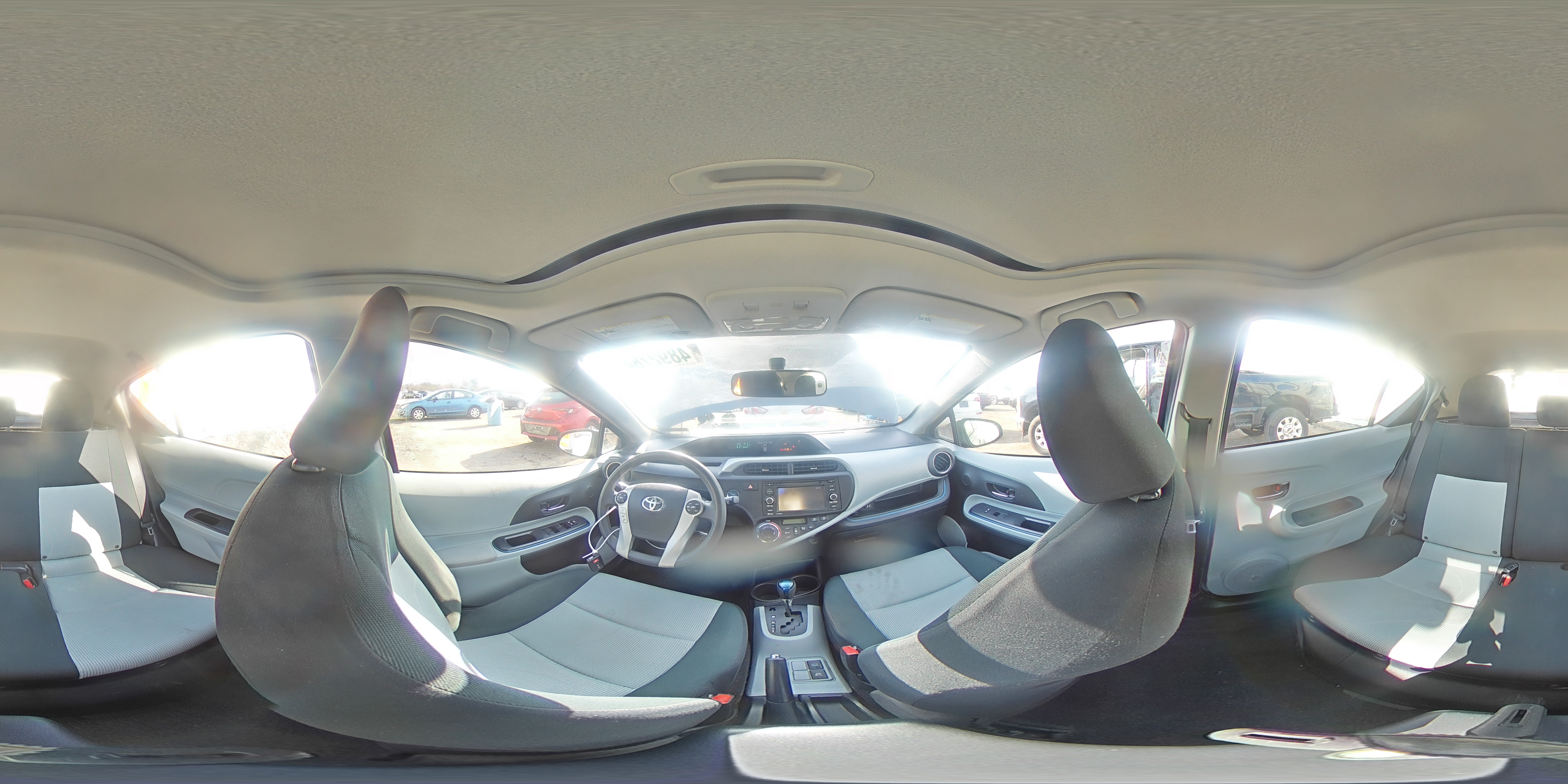 2012 Toyota Prius - Image 12