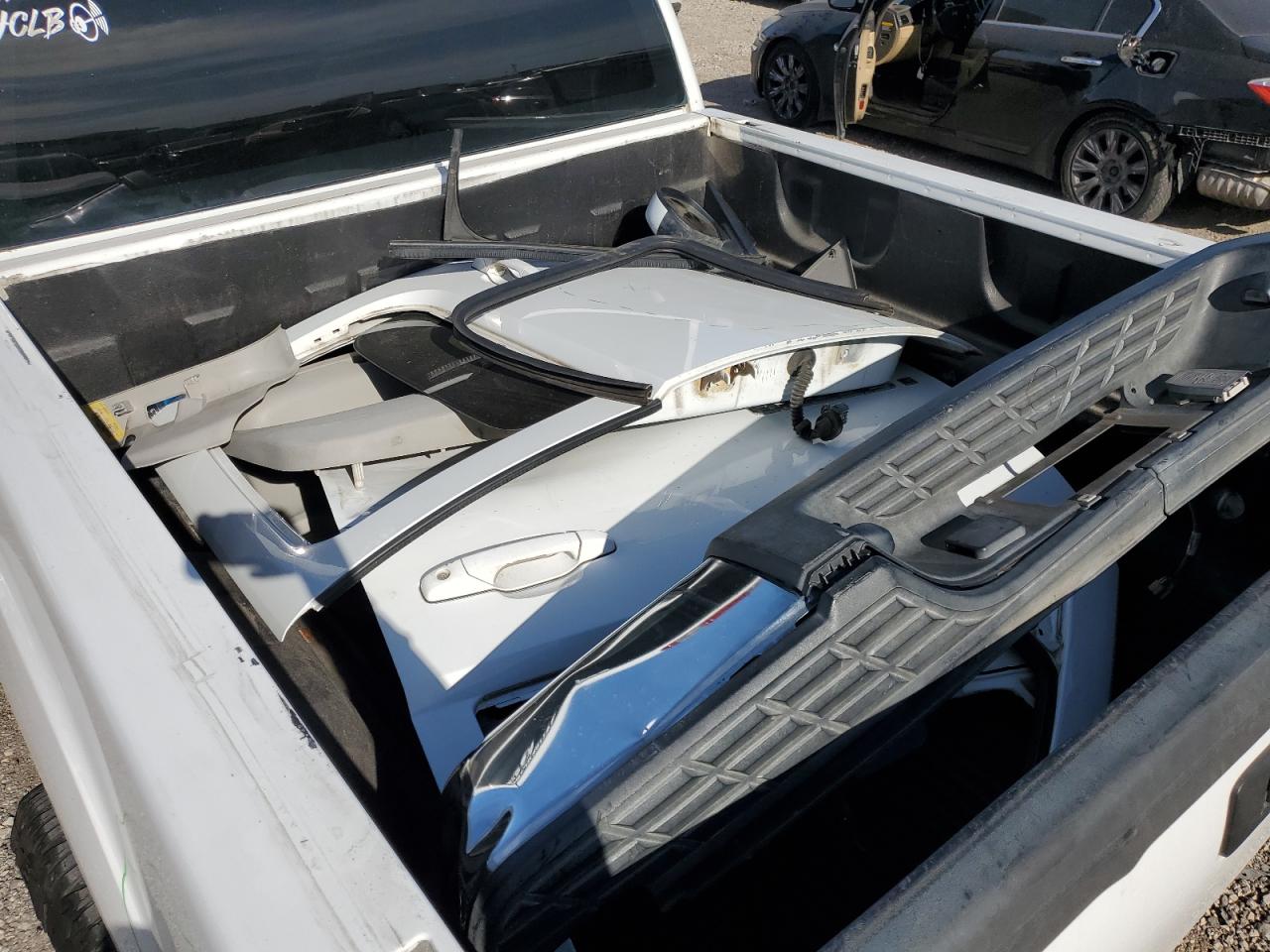 2007 GMC Sierra - Image 12