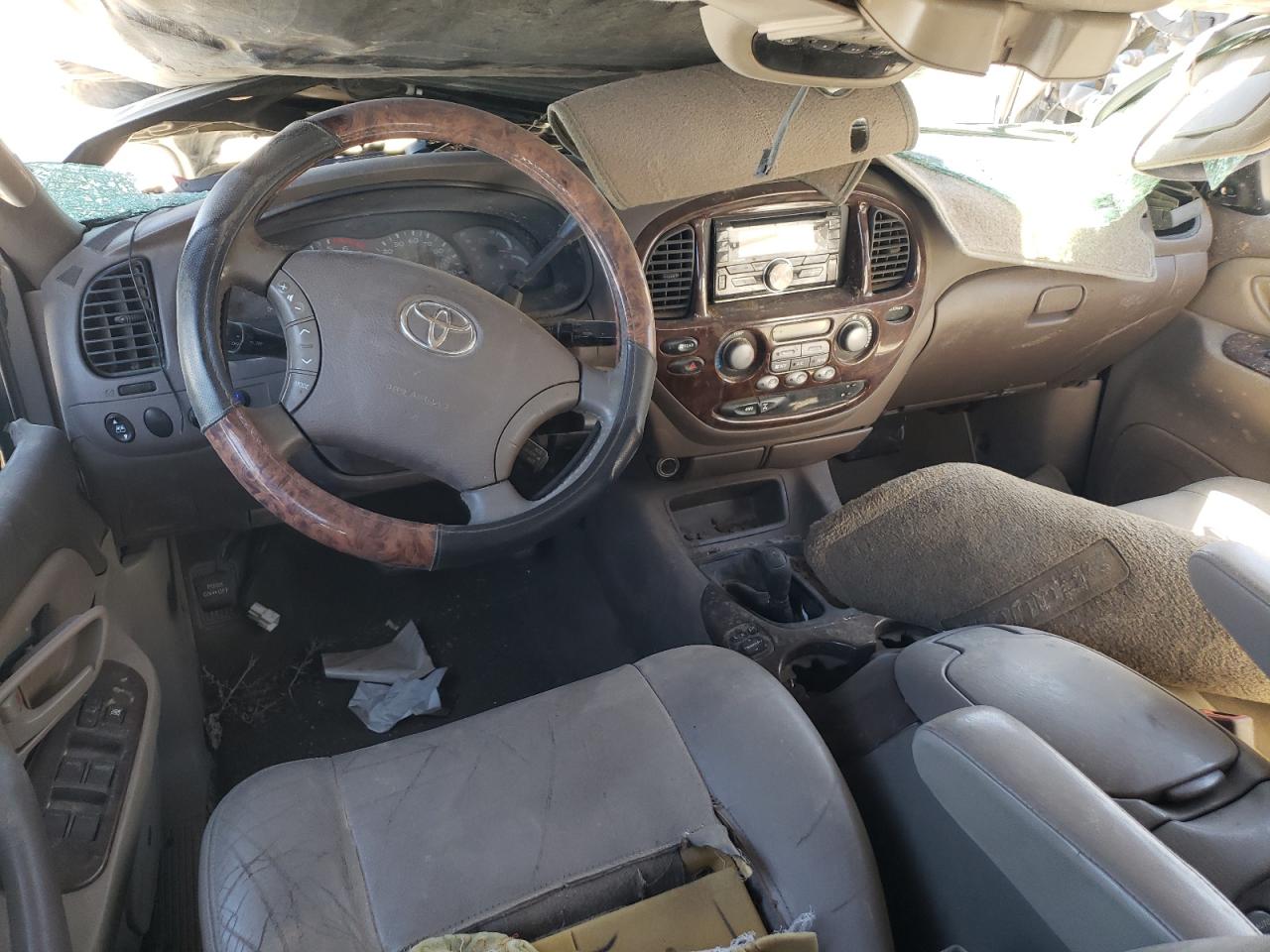 2003 Toyota Sequoia - Image 8