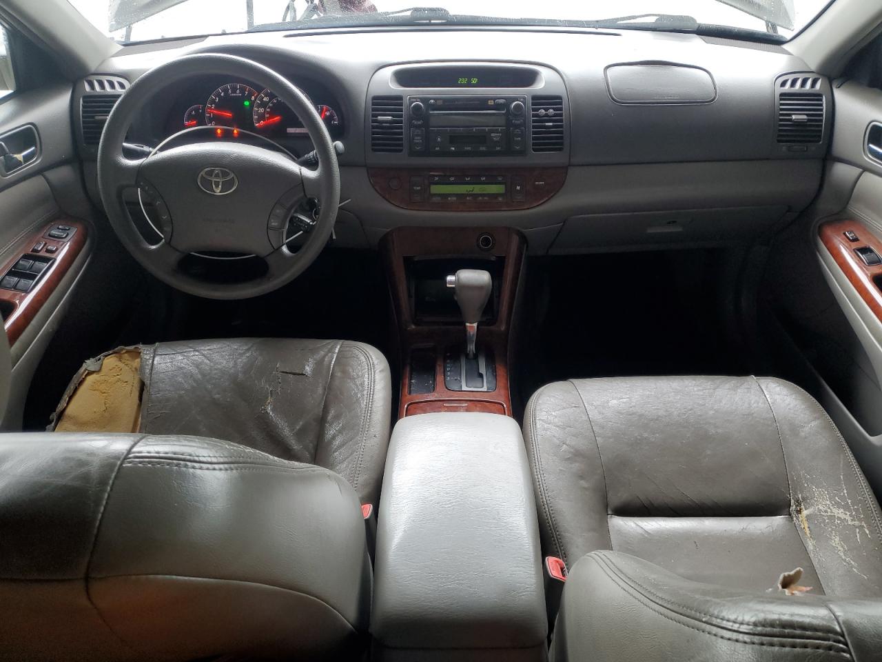 2005 Toyota Camry - Image 8