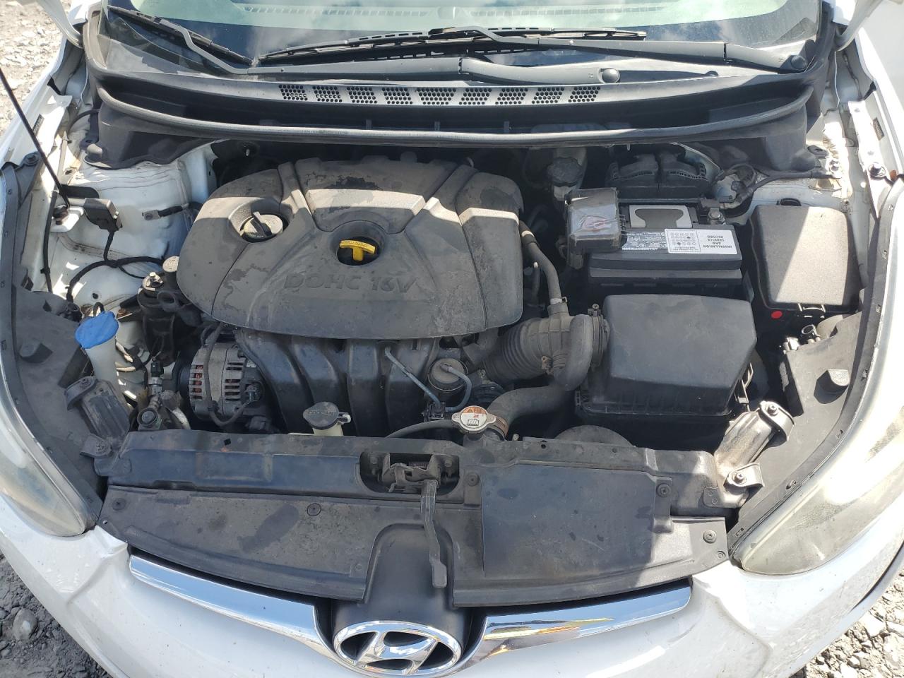2016 Hyundai Elantra - Image 12