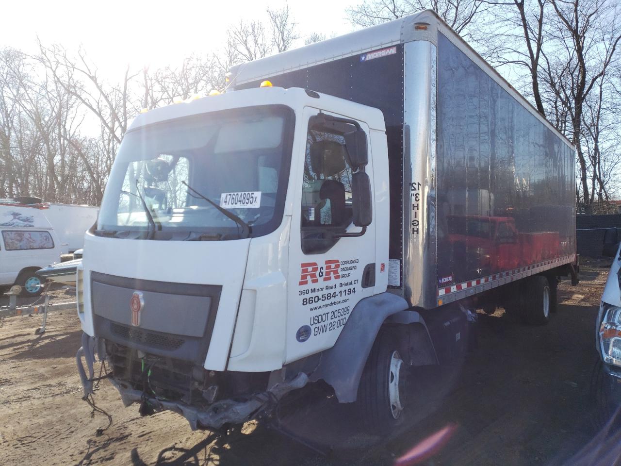2016 Kenworth K270/K370 Box Truck للبيع في New Britain، CT - Front End