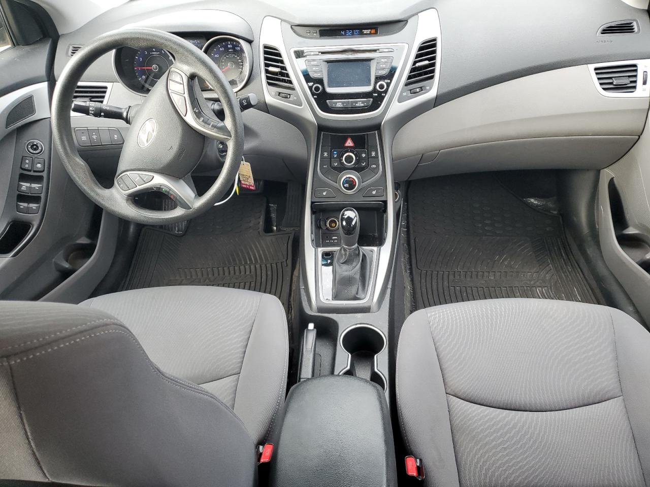 2014 Hyundai Elantra - Image 8