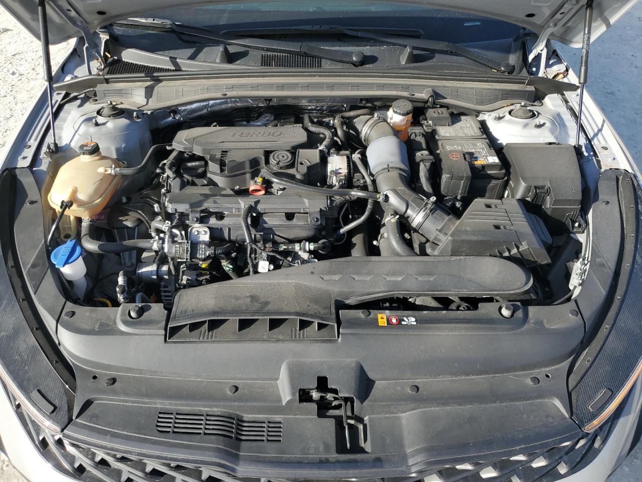 2023 Kia K5 - Image 12